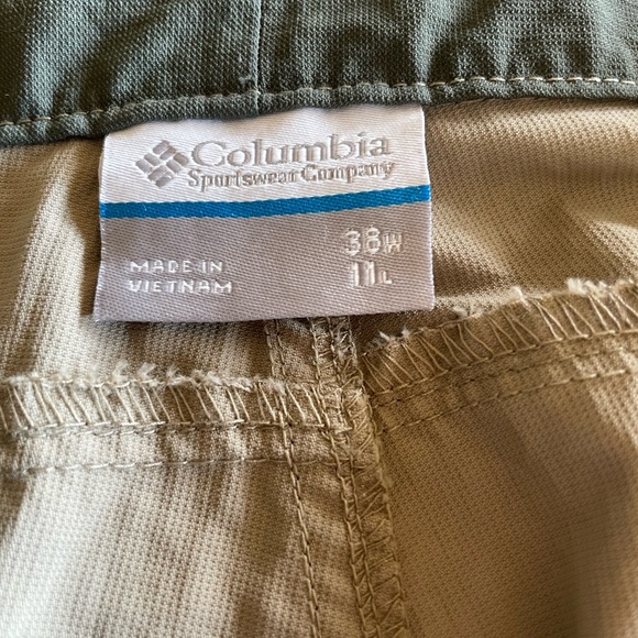 Men’s 38 Columbia Cargo Short - Picture 3 of 4